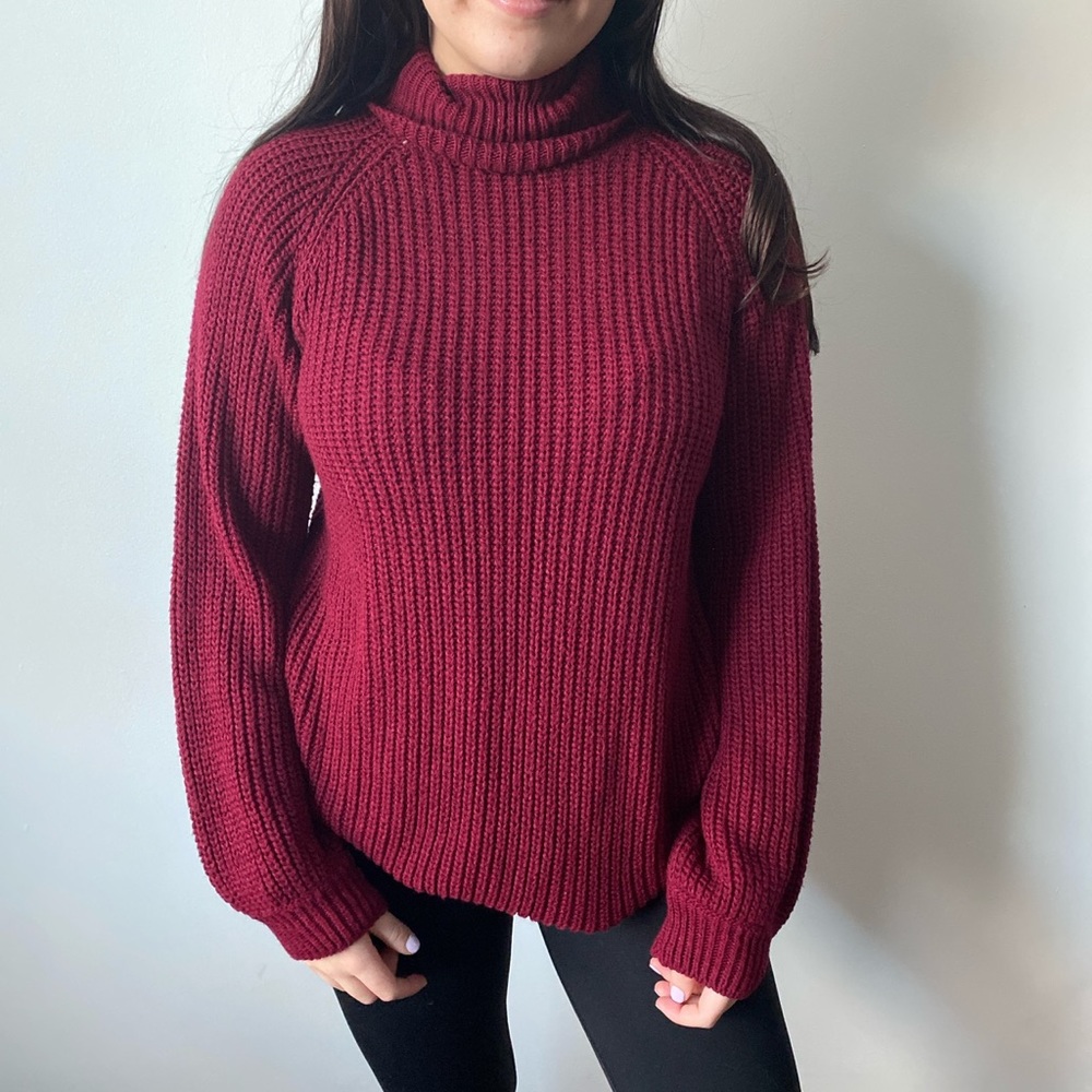 American Eagle Red turtle neck long knit sweater